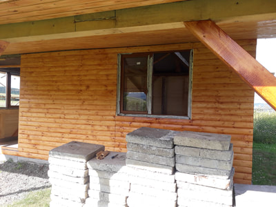 Tâmplărie PVc Premium gealan S8000 la cabana din lemn.