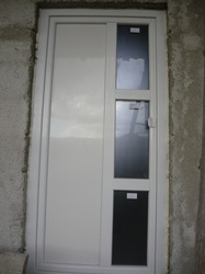 Ușă intrare Premium Gealan S8000 culoare albă în Sălciua